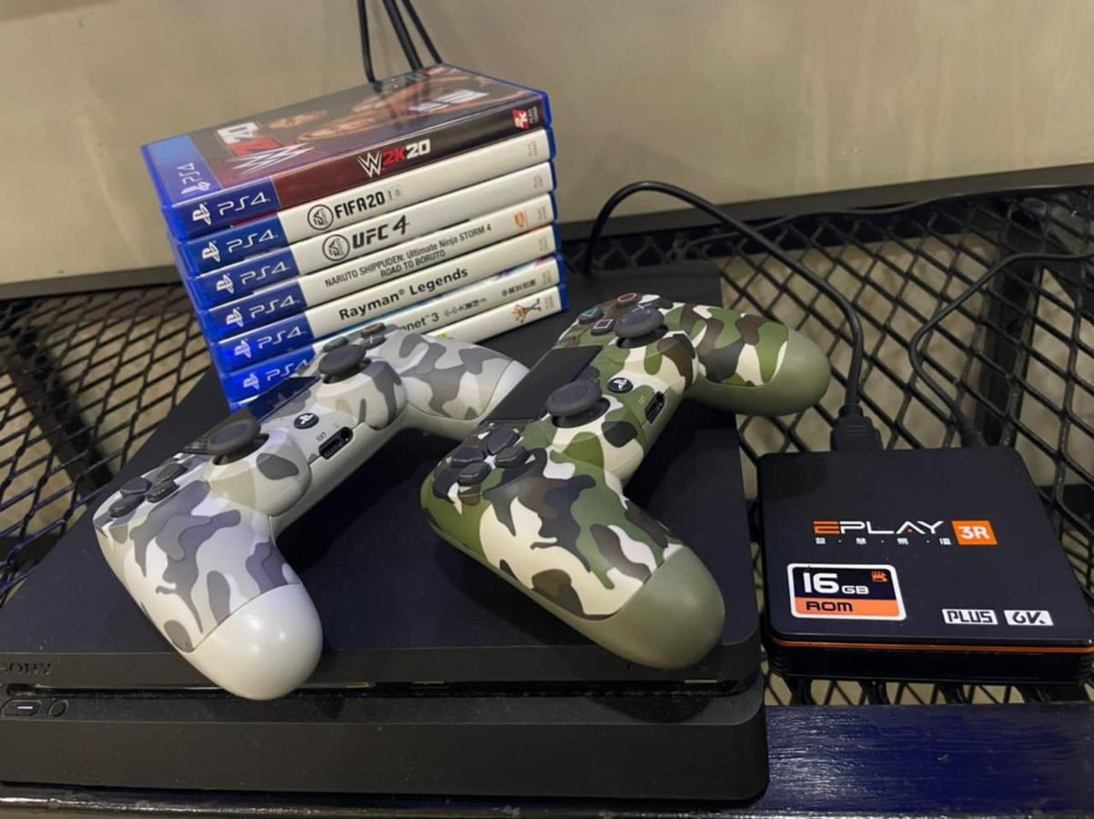 R3Trohouse 3Br 8Pax Ps4,Pool Table,Netflix Villa Kuantan Exterior photo